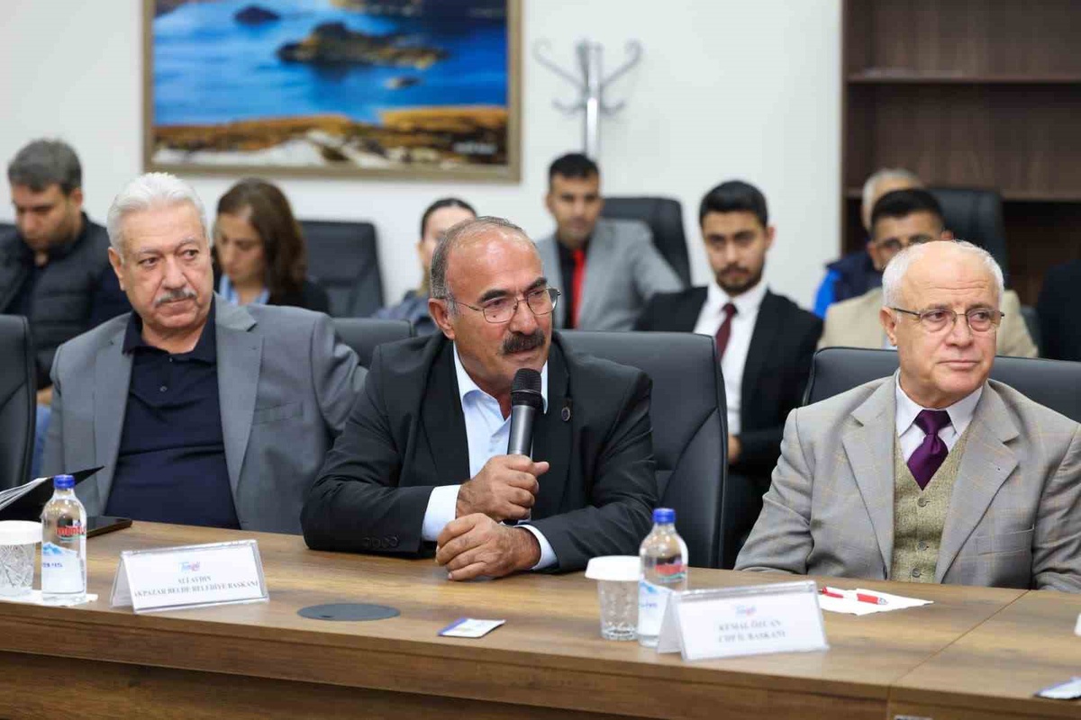 Cumhurbaşkanı Danışmanı Oğan, Tunceli\'de 20\'nci Terörsüz Türkiye programını anlattı