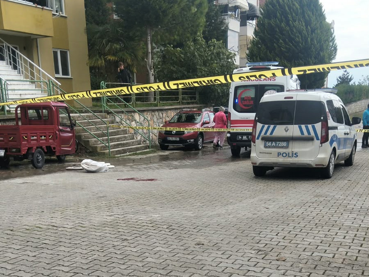 Sakarya Adapazarı\'nda eski komşusunun vurduğu 35 yaşındaki Hakan Turak öldü