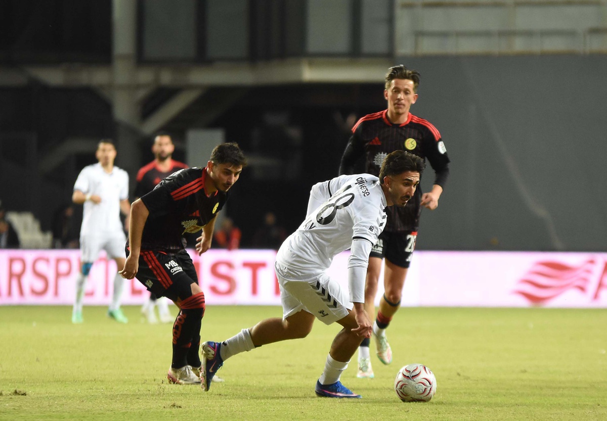 Altay, Eskişehirspor\'a 4-1 yenildi; stoper hataları mağlubiyeti getirdi