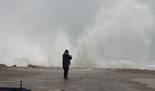 Bartın'ı fırtına vurdu! Amasra’da dalgalar 6 metreye ulaştı, tekneler limana sığındı