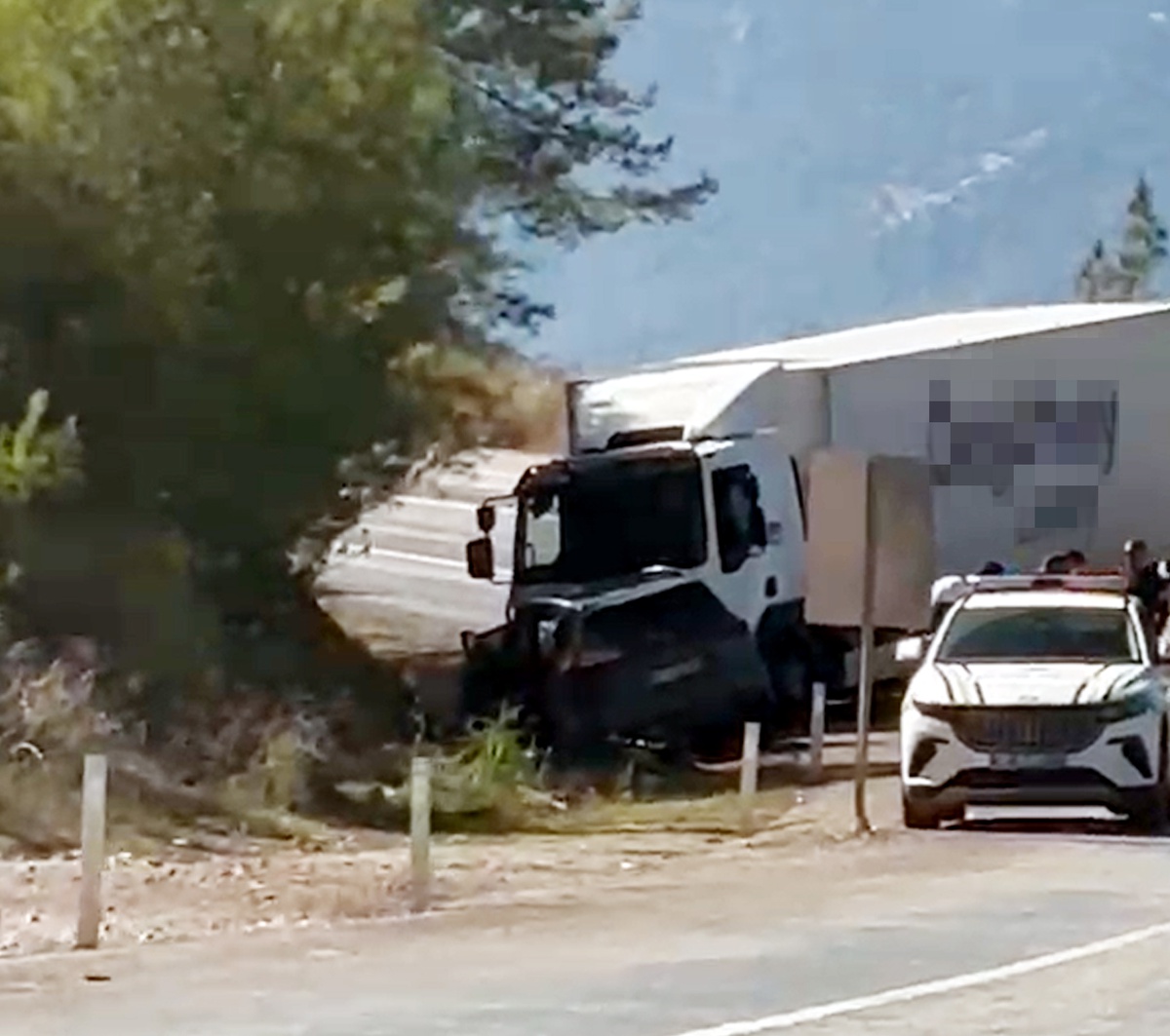 Antalya Kumluca\'da cip ile kamyon çarpıştı, Çinli 4 turistten biri hayatını kaybetti