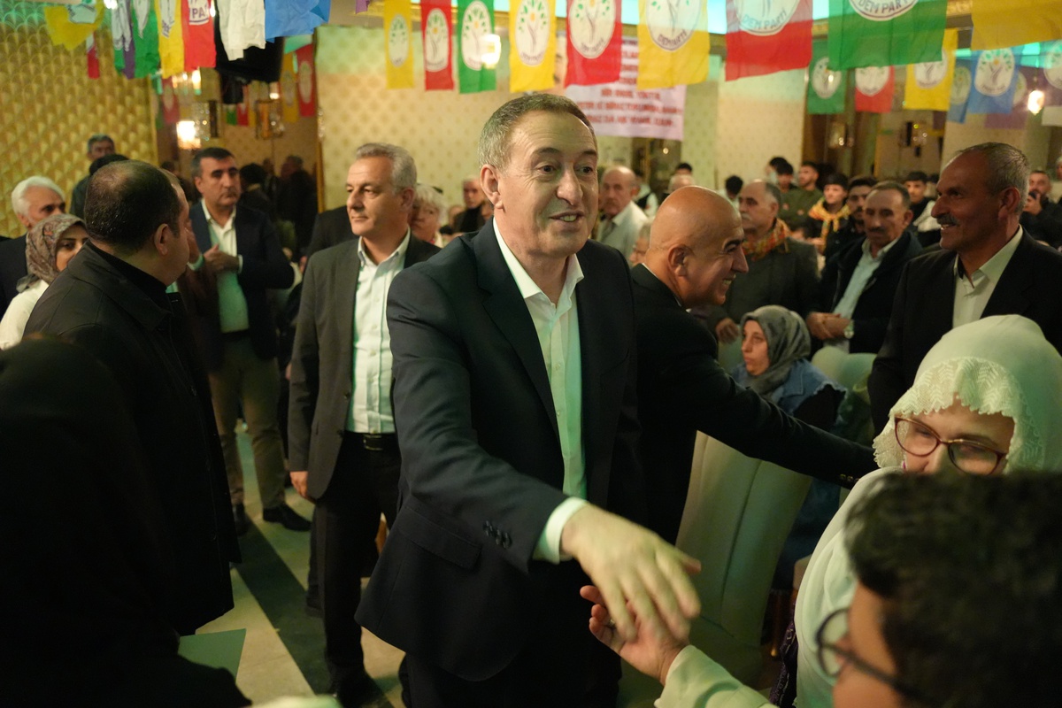Bakırhan Bursa\'da 450 bine yakın kişi cezaevinde dedi, iktidara adım çağrısı yaptı