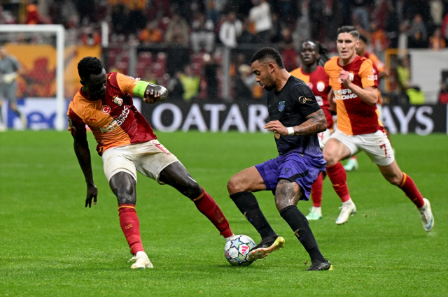 Barcelona'ya karşı kimsenin yapamadığını Galatasaray başardı
