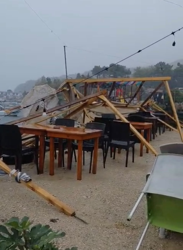 Bartın'ı fırtına vurdu! Amasra’da dalgalar 6 metreye ulaştı, tekneler limana sığındı