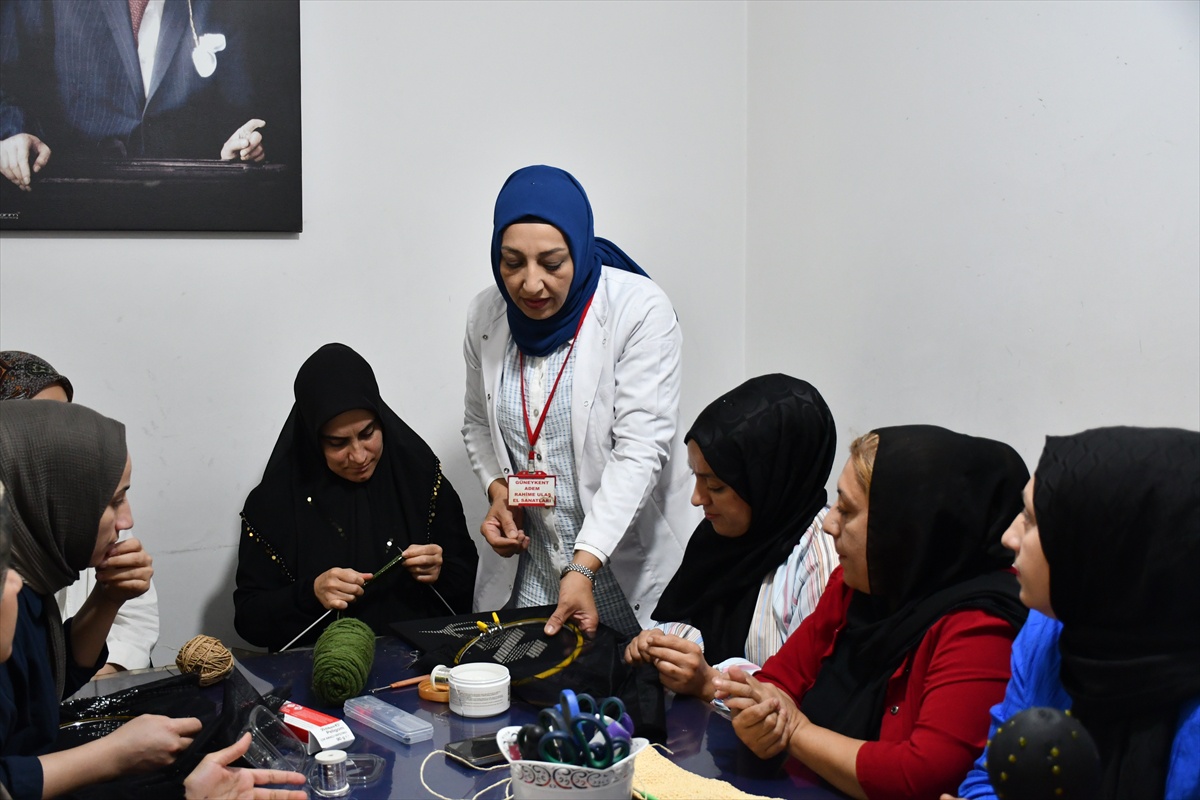 Batman\'da ev hanımıyken ADEM kursuna giden Rahime Ulaş, 5 yıl önce usta öğretici oldu