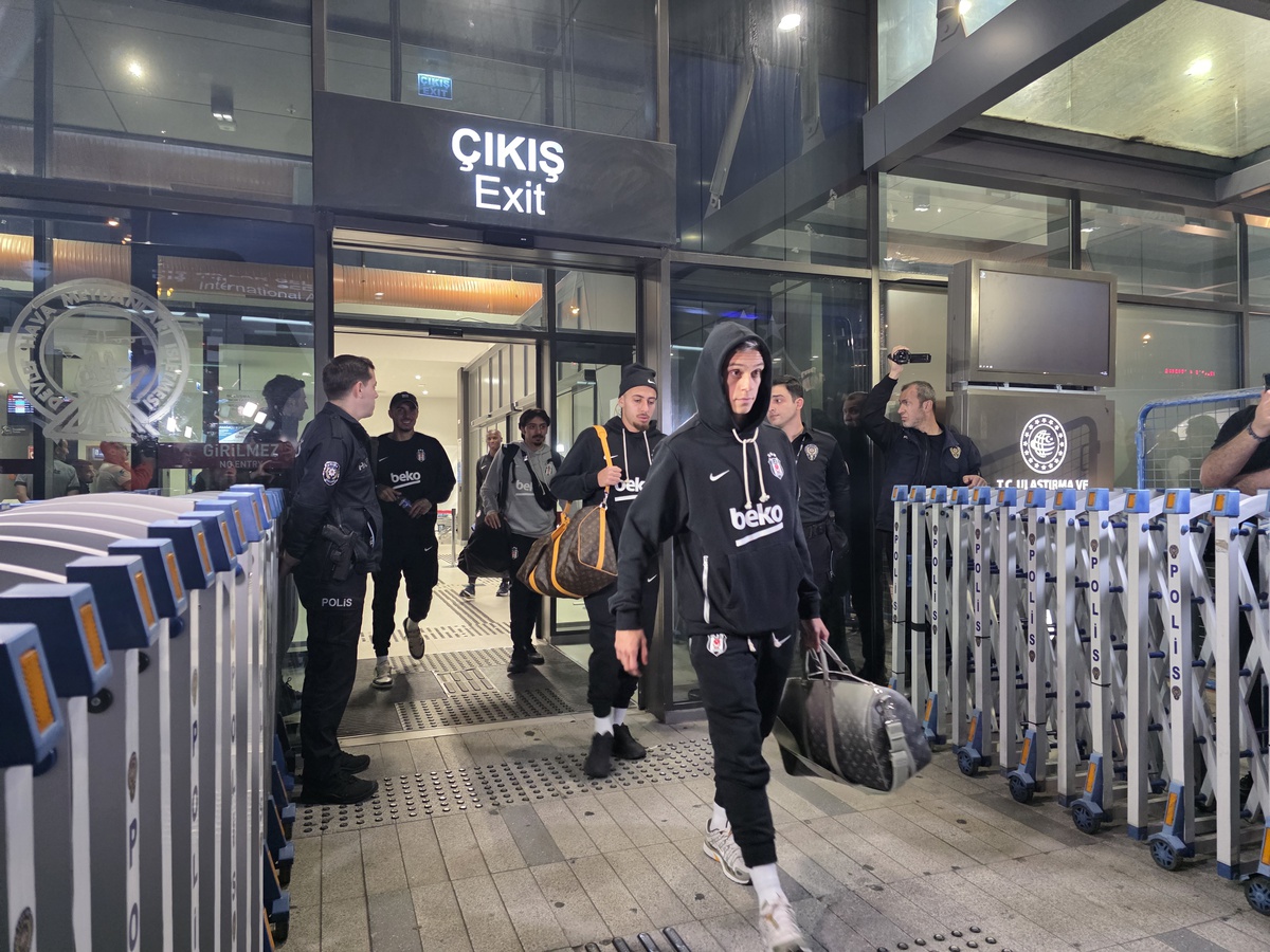 Beşiktaş Trabzonspor deplasmanına 2 eksikle gitti, Orkun Kökçü kadroda yok