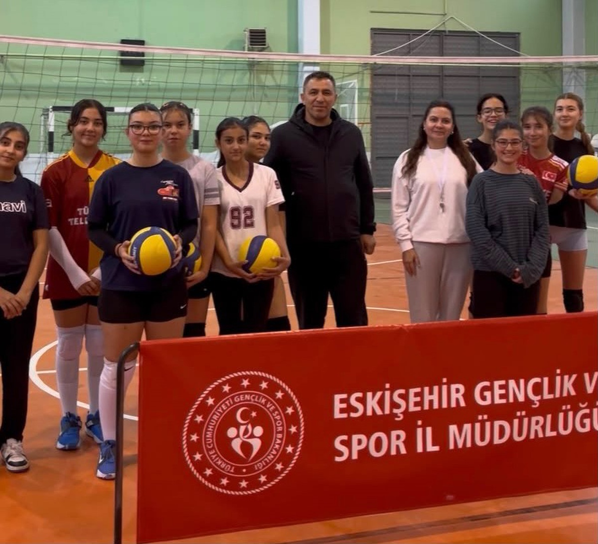 Beylikova\'da voleybol kursuna 54 kursiyer katılıyor, Gençlik Merkezi 900 üyeyi geçti