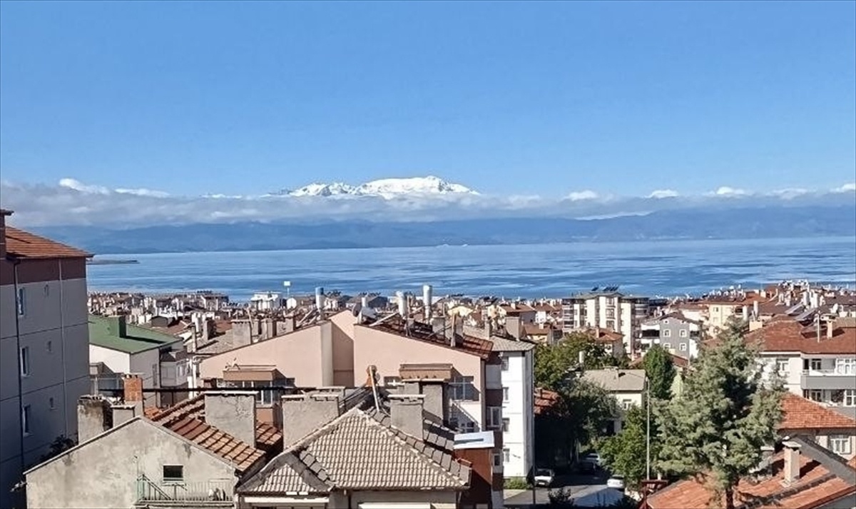 Beyşehir\'de 2 bin 998 metrelik Dedegöl zirvesi kar örtüsüyle kaplandı