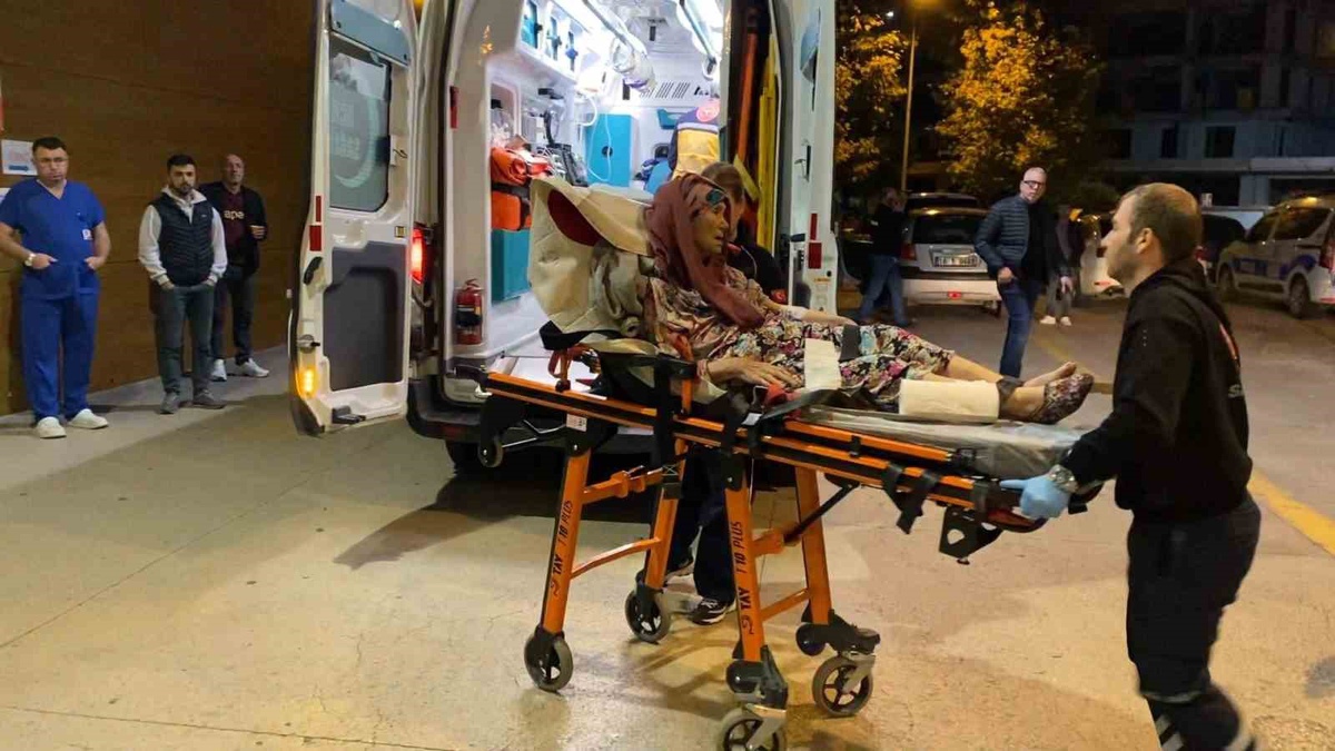 Bursa İnegöl\'de anma etkinliğinde dağıtılan tavuklu pilav sonrası 100 kişi rahatsızlandı