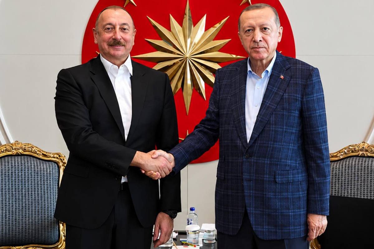 Cumhurbaşkanı Erdoğan’dan Azerbaycan’a Bağımsızlık Günü mesajı: Azerbaycan\'la tasa ve sevinçte biriz
