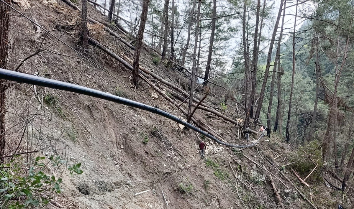 Dörtyol\'da HATSU, orman kesimi ve selde zarar gören 500 metrelik su hattını yeniledi