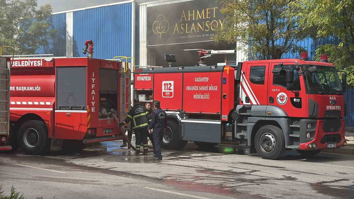 Gaziantep\'te pamuk fabrikasındaki yangına 15 araç ve 40 personelle müdahale ediliyor