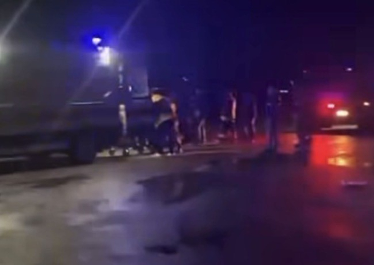 Gaziantep Nurdağı\'nda iki ayrı trafik kazasında toplam 21 kişi yaralandı