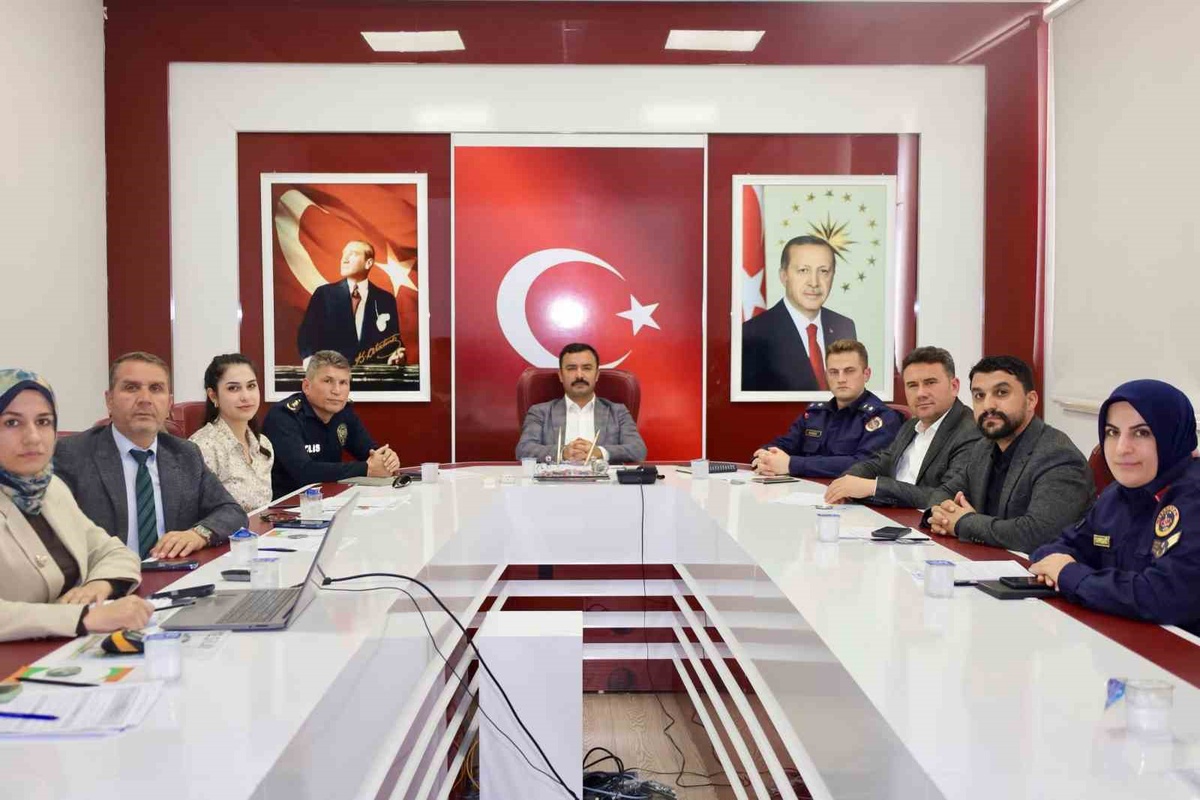 Kahta\'da narkotik anne toplantısında bağımlılıkla mücadelede iş birliği ele alındı