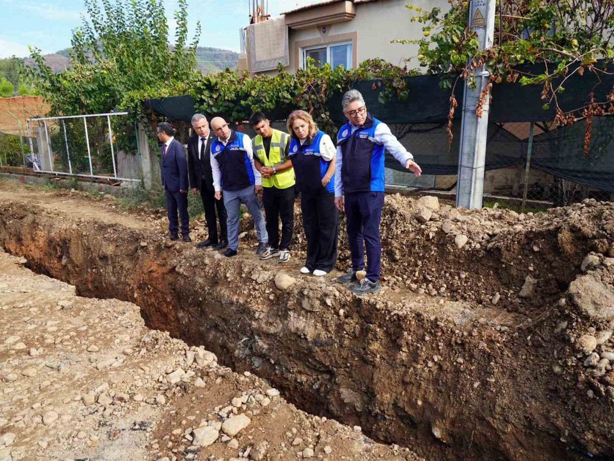 MUSKİ, Fethiye\'de 2 bin metre kanalizasyon, 7 bin 600 metre yağmur suyu hattı döşüyor