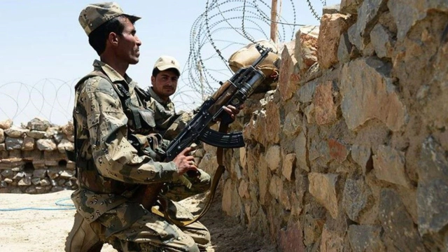 Pakistan ordusu ile Afgan güvenlik güçleri arasında sınır hattında çatışma çıktı