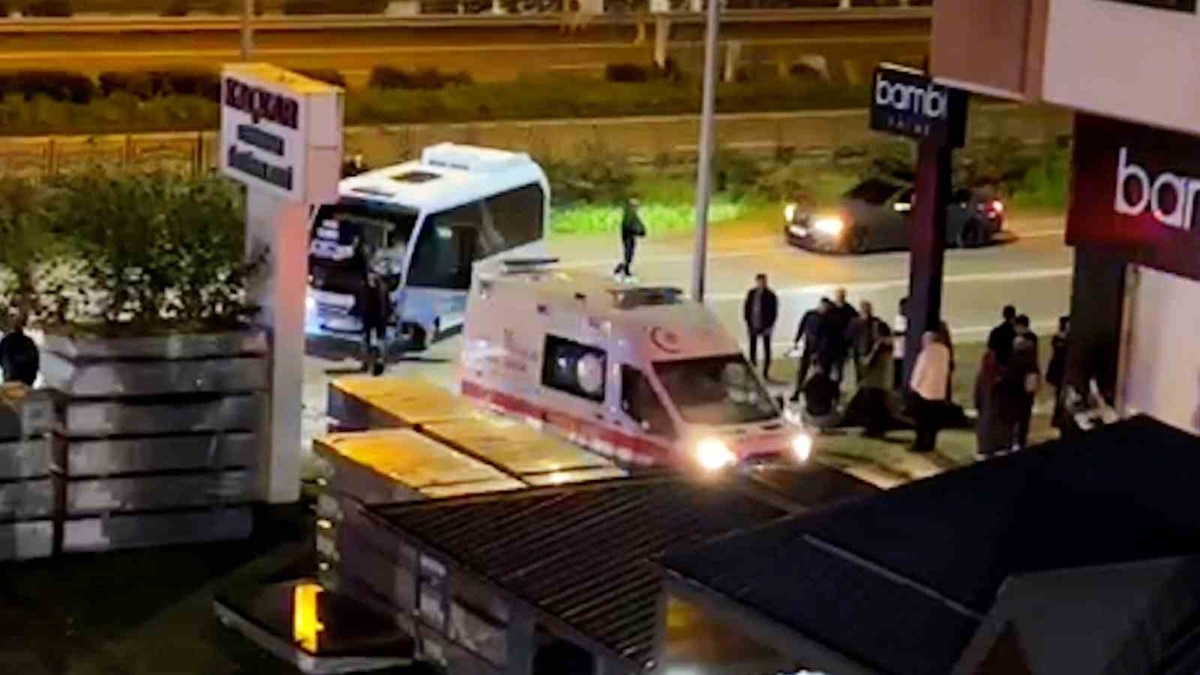 Rize merkezde yolcu minibüsüyle çarpışan motosiklet sürücüsü hastanede öldü