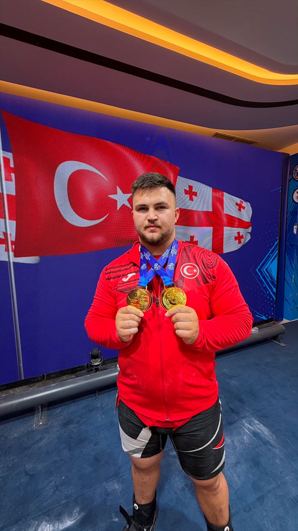 Selahattin Altın, Durres'te gençler +110 kiloda 2 altın madalyayla Avrupa şampiyonu oldu