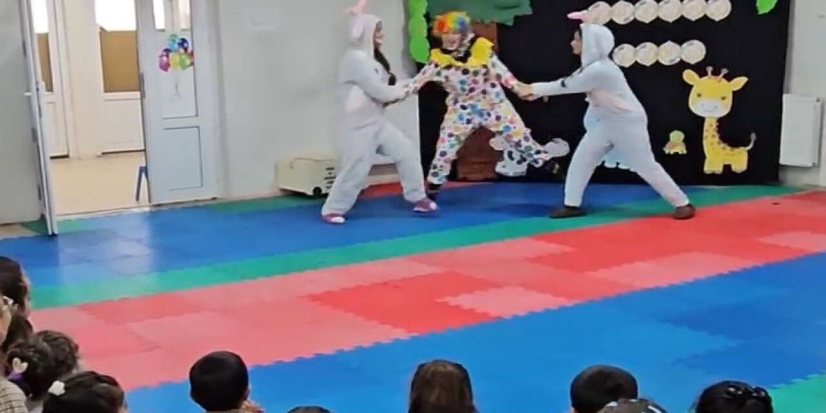 Şırnak\'ta stajyer öğretmenlerin drama gösterisi miniklere diş sağlığını anlattı