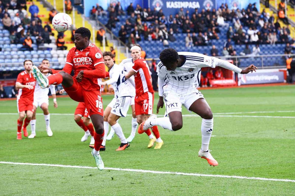 Kasımpaşa ile Samsunspor\'un Süper Lig maçında ilk 15 dakika 0-0 geçildi