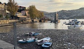 Zonguldak'ta sağanak sonrası derelerden sürüklenen çöpler limanda birikti