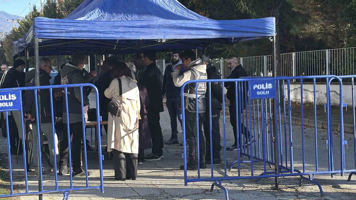 217 yıla kadar hapsi istenen Tanju Özcan\'ın salonda hazır bulunma talebi reddedildi