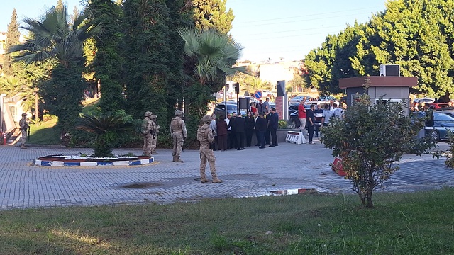 Çukurova Belediyesi’ne operasyon! Yeni Partili Başkan Kozay dahil 44 gözaltı