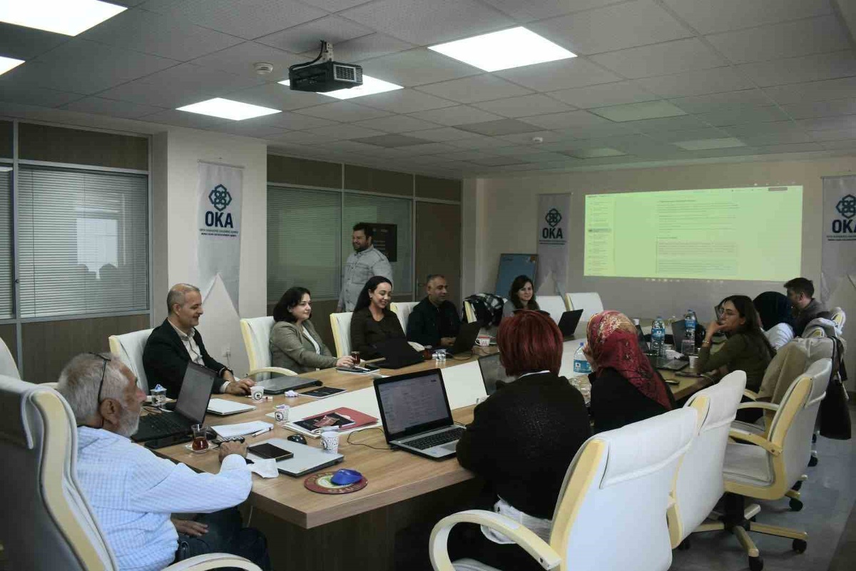 Amasya\'da 15 sosyal hizmet personelinin yapay zeka eğitimi tamamlandı