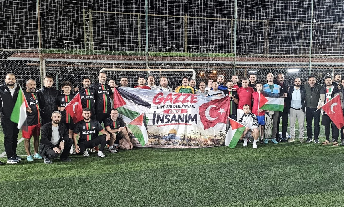 Manavgat\'ta Filistin için düzenlenen futbol turnuvasında Gazze\'ye destek verildi
