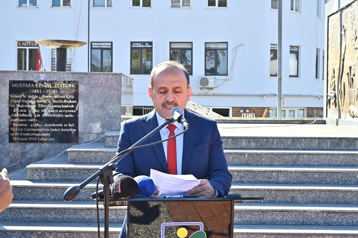 Manavgat\'ta Muhtarlar Günü töreninde Muhtar Şirin birlik ve beraberlik çağrısı yaptı