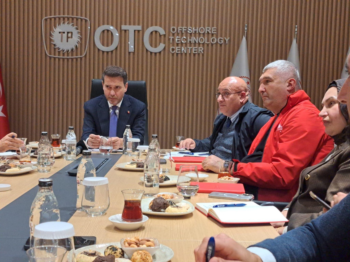Türkiye'nin ilk yüzer üretim platformu Osman Gazi uğurlandı