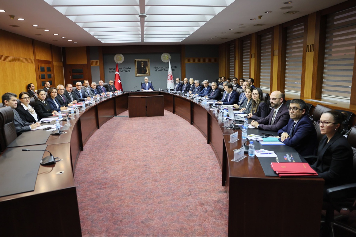 Otomotiv temsilcileri, AB Sanayi Hızlandırma Yasası Taslağı için Bolat\'la toplandı