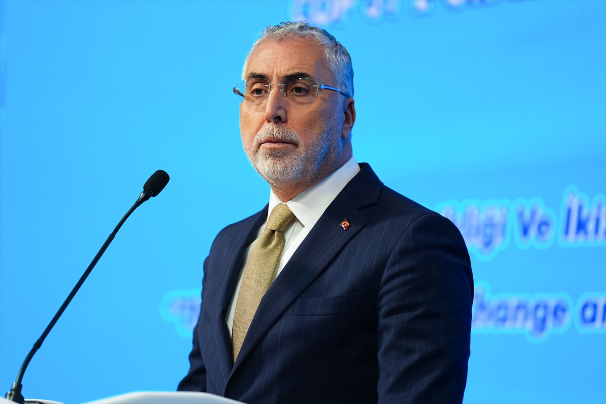 Bakan Işıkhan, "COP31\'e Giderken Emek Dünyasının Ortak Gündemi" programında konuştu: