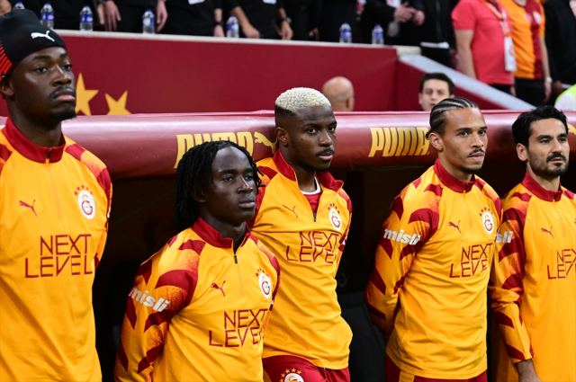 Galatasaray'da 3 ayrılık birden! Taraftarlar duyunca inanamadı