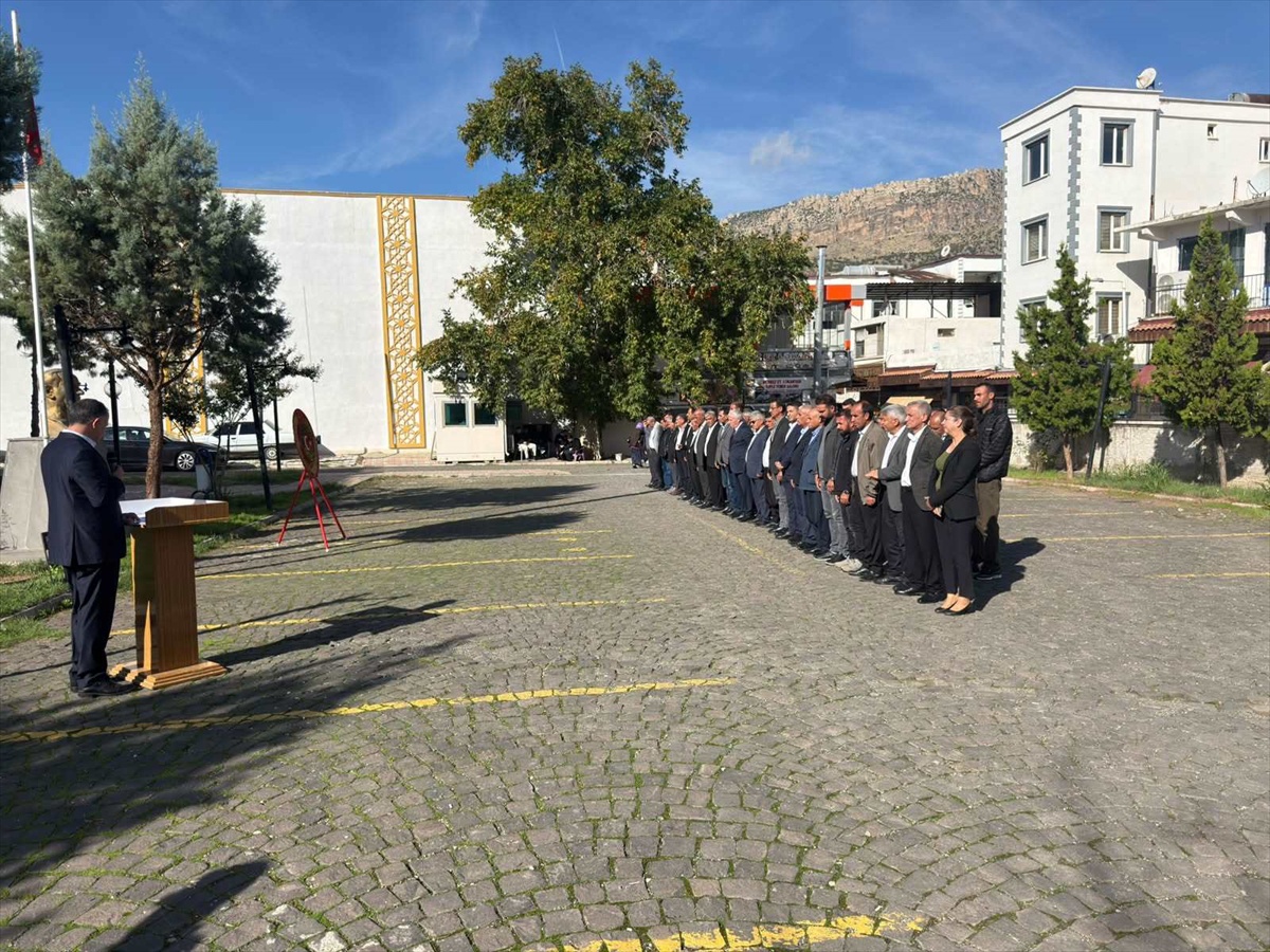 Çermik\'te Muhtarlar Günü töreni yapıldı, Atatürk büstüne çelenk sunuldu