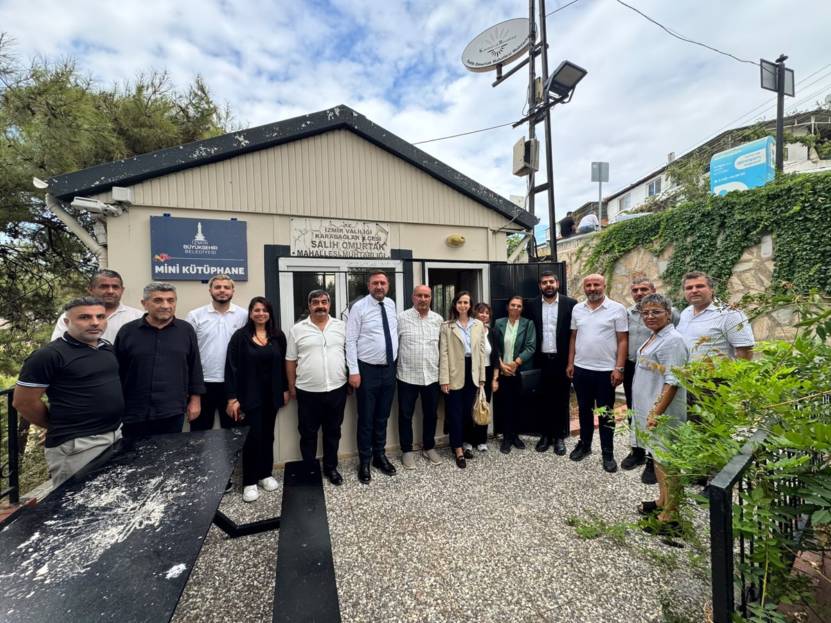 CHP İzmir İl Başkanı Gümrükçü, 3 ayda muhtarların yarısından fazlasını ziyaret etti