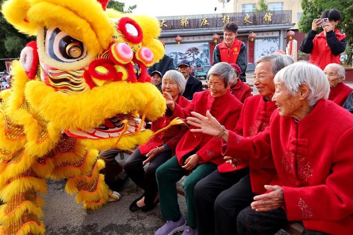 Çin genelinde Chongyang Festivali için 18 Ekim\'de çeşitli etkinlikler düzenlendi