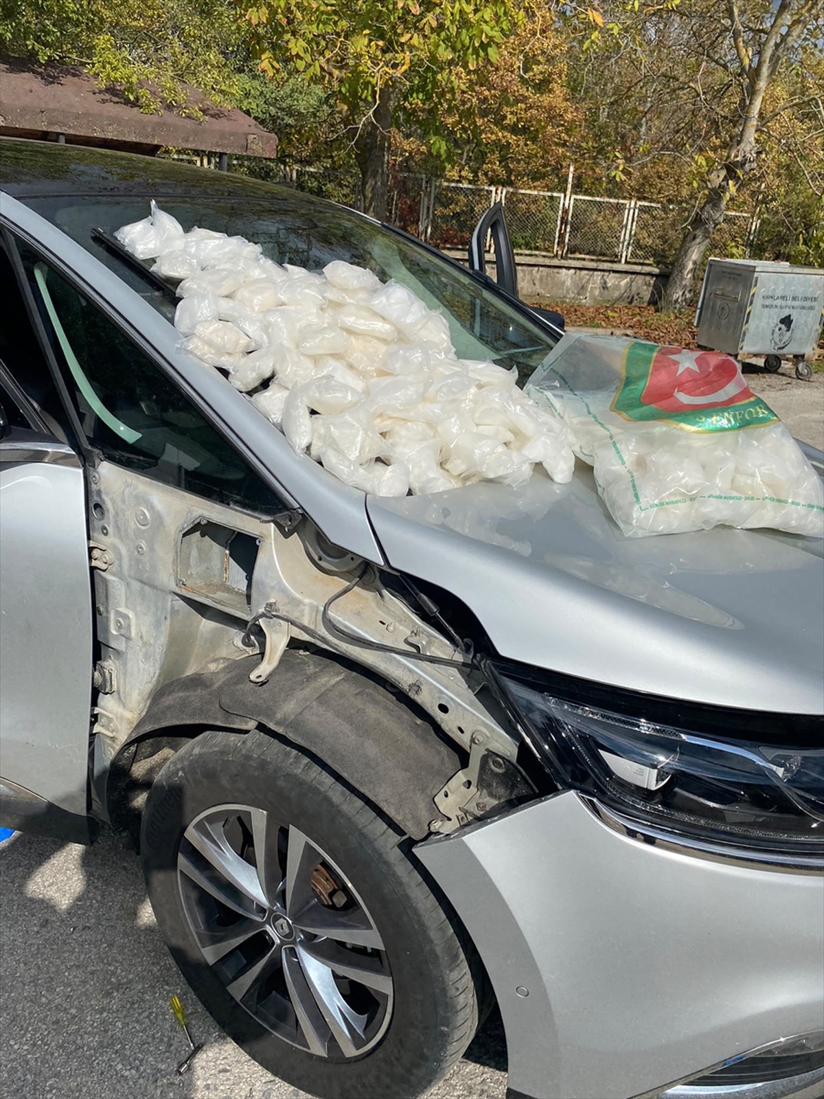 Dereköy\'de x-ray taramasında otomobilde 40 kilo 300 gram metamfetamin ele geçirildi