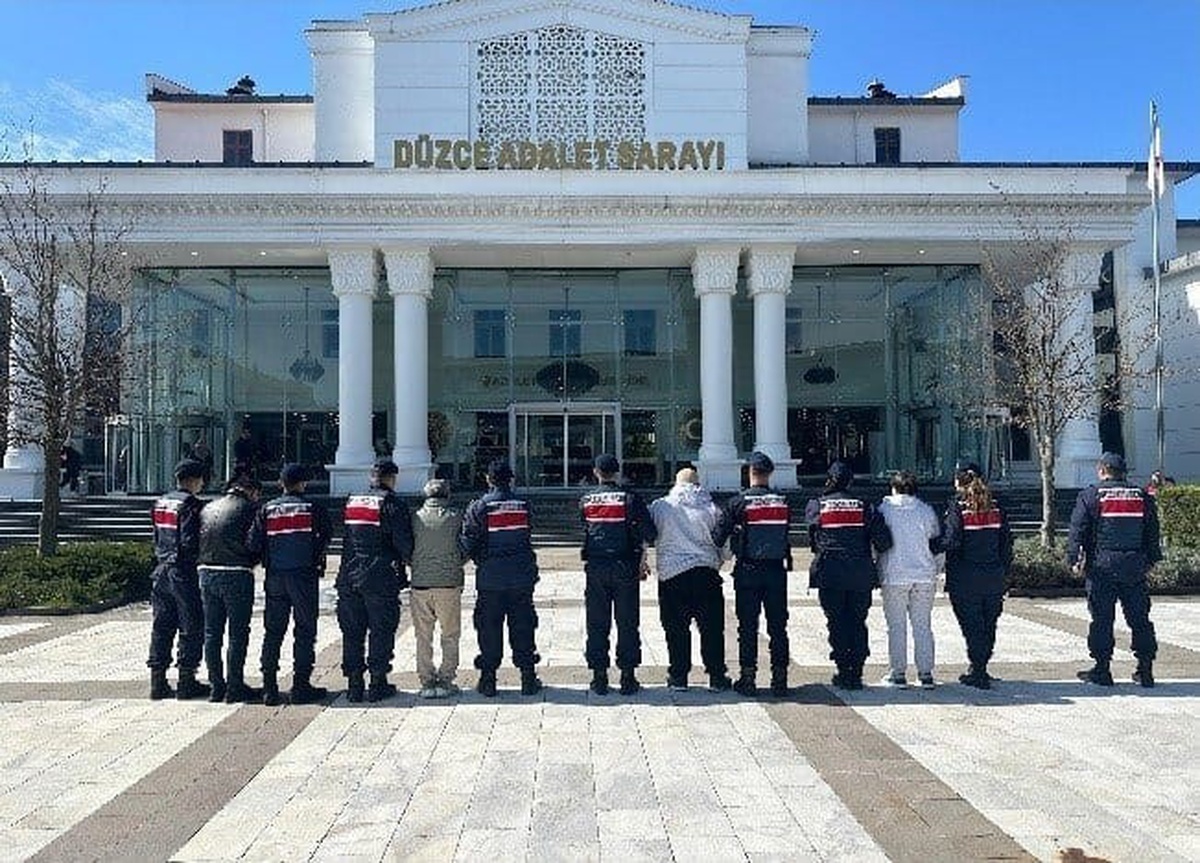 Düzce\'de haftalık asayiş uygulamasında 45 kişi yakalandı, 13\'ü tutuklandı