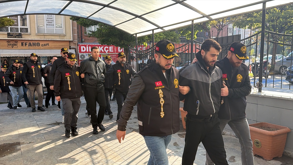 Eskişehir Odunpazarı\'nda silahlı kavgada gözaltına alınan 7 kişiden 1\'i tutuklandı