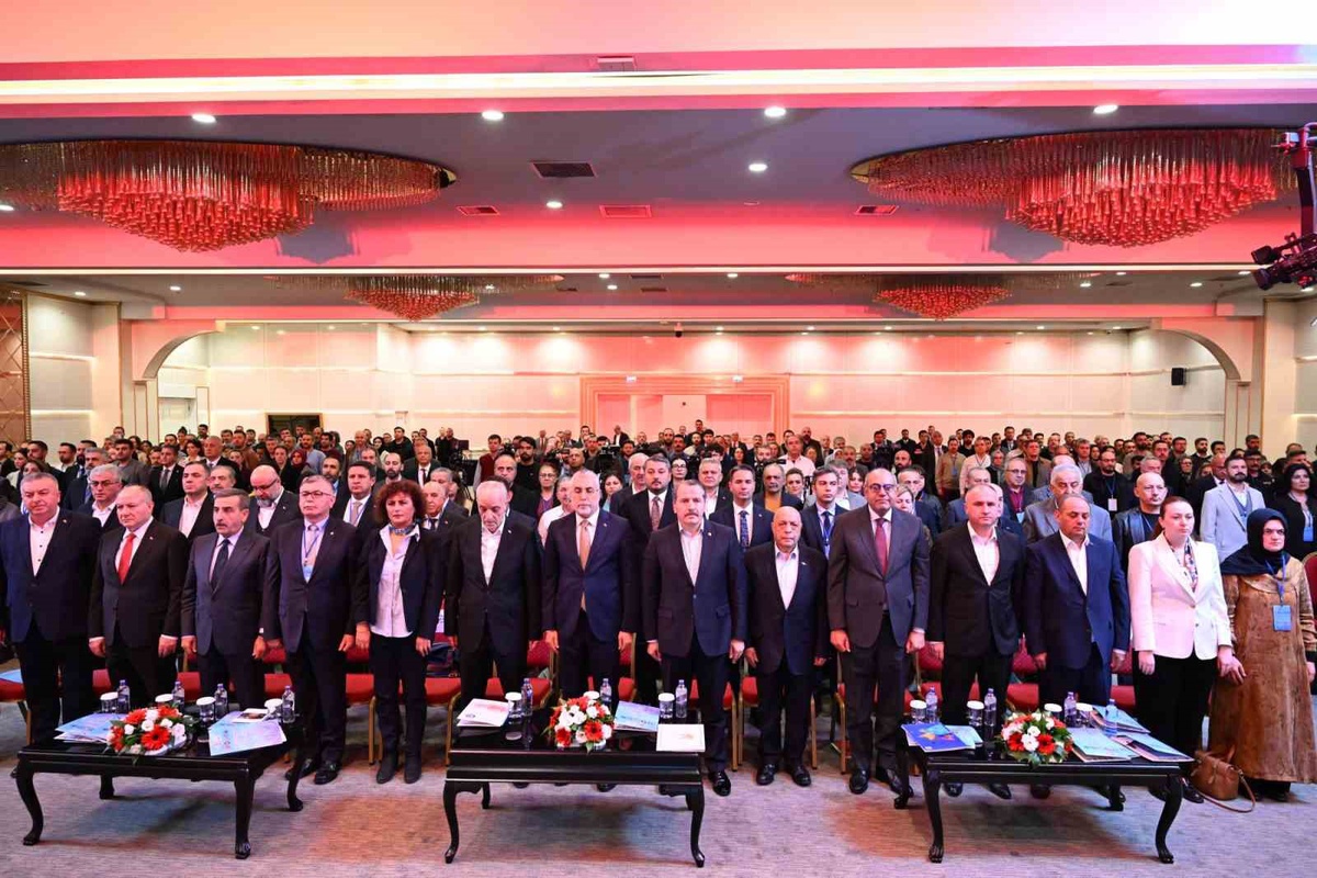 HAK-İŞ Başkanı Arslan COP31 öncesi maliyetin çalışanlara yüklenmemesini istedi