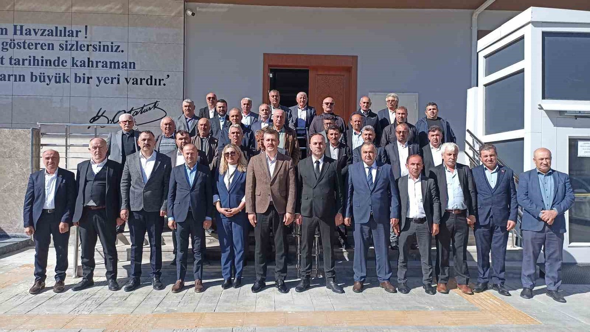 Havza\'da Muhtarlar Günü çelenk töreni ve ziyaretlerle kutlandı