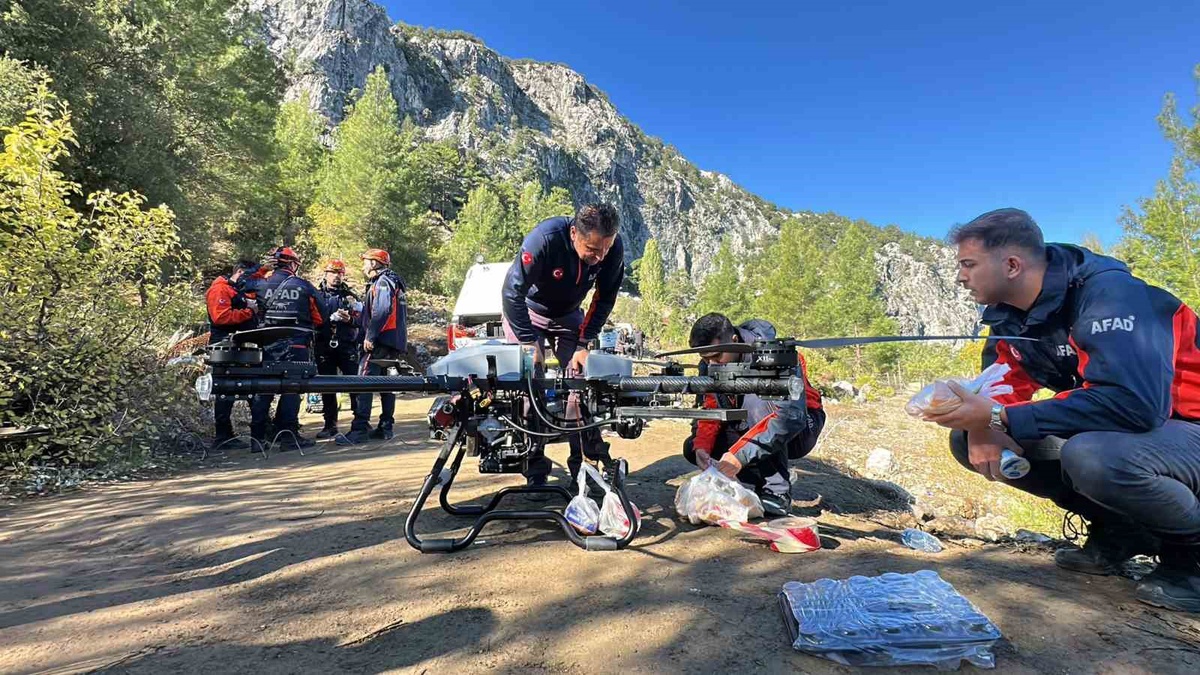 Yazılı Kanyon\'da mahsur 10 İHH gönüllüsüne ulaşmak için sabah çalışma başlatıldı