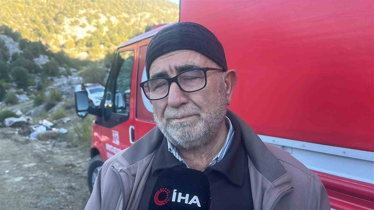 Isparta Sütçüler\'de mahsur 10 İHH gönüllüsüne helikopterle kurtarma ekibi gönderildi