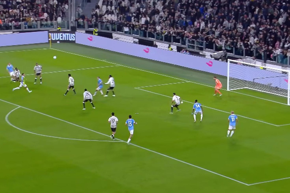 Juventus\'a kendi evinde ağır darbe! Gol olup yağdılar