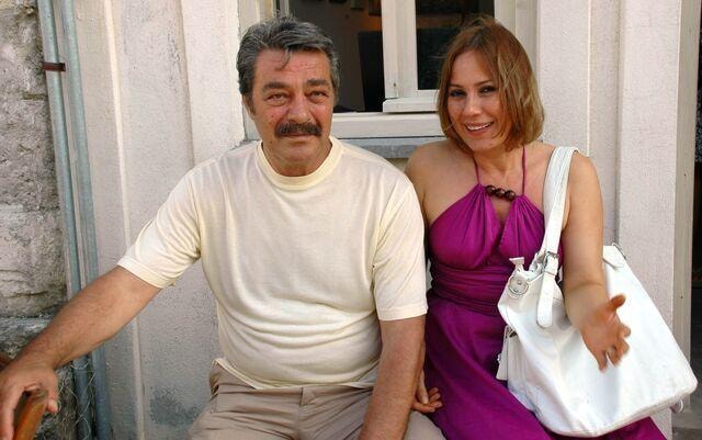 Kadir İnanır’ın vasiyeti hakkındaki tartışmalara yeğeni Gül Bakar'dan tepki: Keşke hayattayken yüzüne söyleselerdi