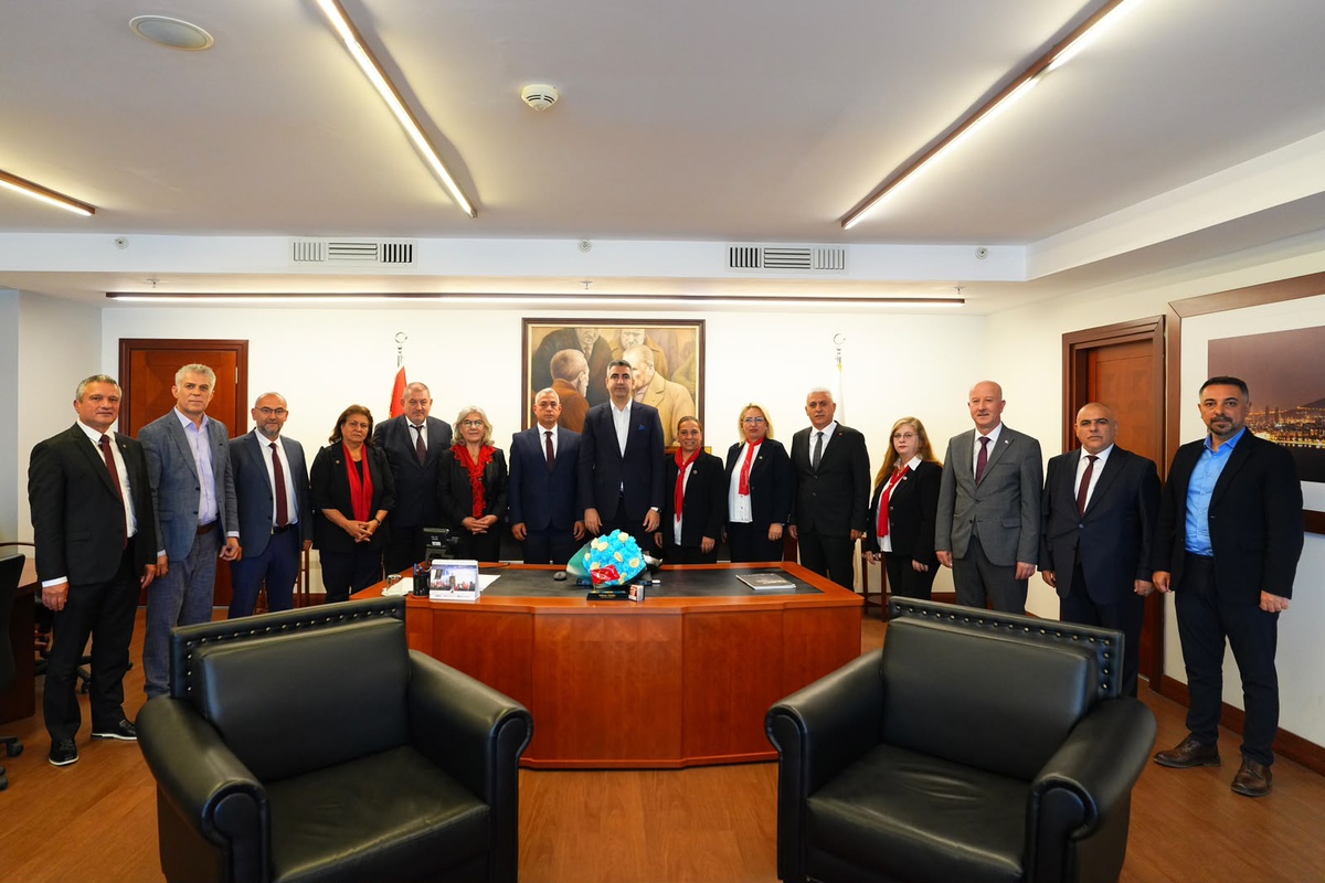 Kartal\'da Muhtarlar Günü\'nde protokol ve mahalle muhtarları buluştu