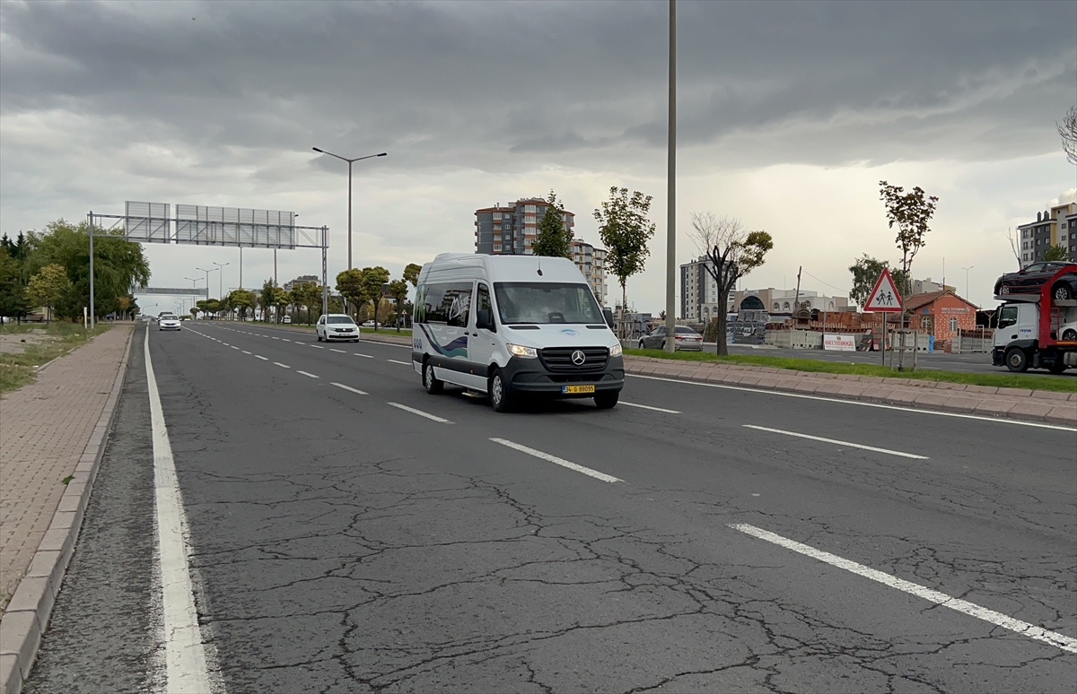 Kayseri\'de ilçe toplu taşımasında elektrikli araç testleri Develi\'den Sarız\'a sürüyor