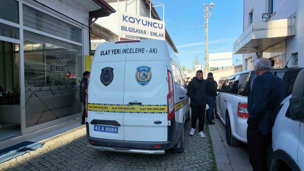 Konya Akşehir\'de kıraathaneye ateş açılması sonucu 1 kişi öldü, 1 kişi yaralandı