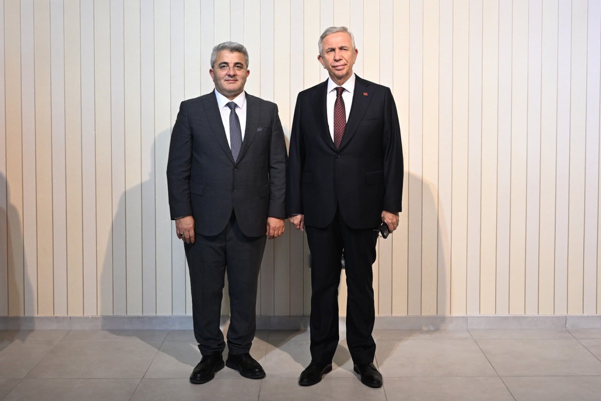 Mansur Yavaş, AKSİAD binasının açılışında sanayicilere destek mesajı verdi